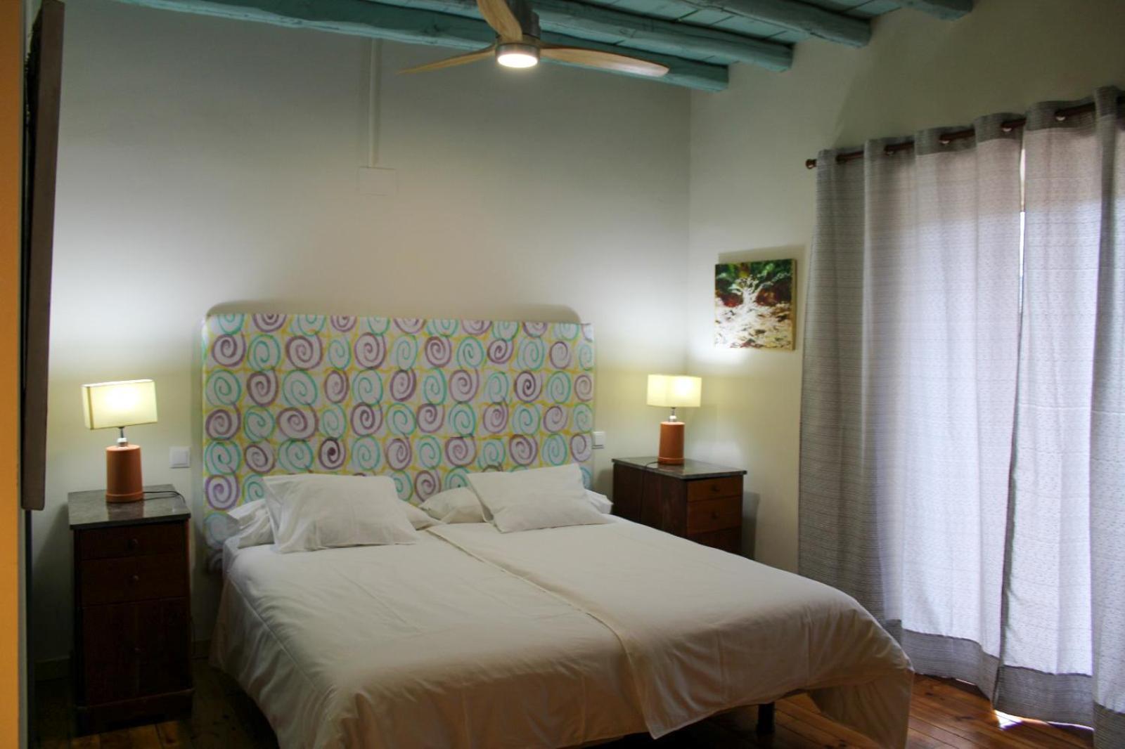 Holiday home El Horno De La Aldegueela Torrecaballeros